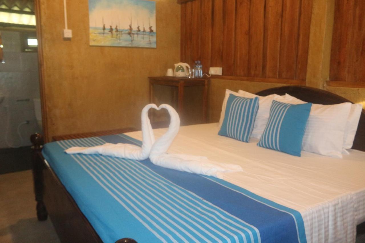 Beach Rip Rap Cabana And Guest Hotel กอลล์ ภายนอก รูปภาพ