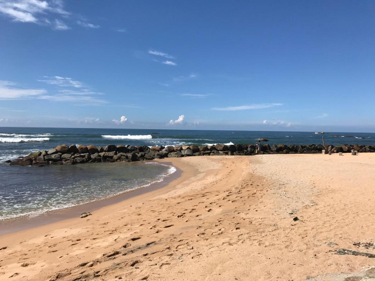 Beach Rip Rap Cabana And Guest Hotel กอลล์ ภายนอก รูปภาพ