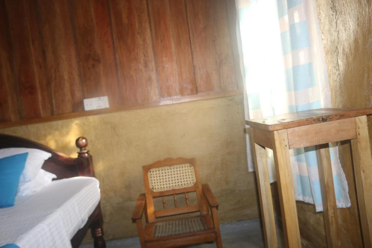 Beach Rip Rap Cabana And Guest Hotel กอลล์ ภายนอก รูปภาพ